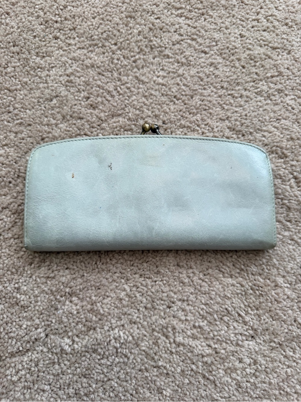 Hobo Lauren clutch wallet classic metal kiss-lock closure Mint